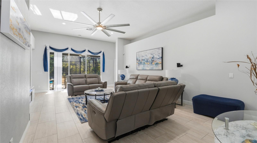 DAVENPORT, Florida 33897, 4 Bedrooms Bedrooms, ,3 BathroomsBathrooms,Residential,For Sale,TUPELO,0,MFRP4938218