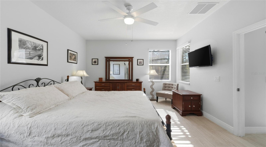 DAVENPORT, Florida 33897, 4 Bedrooms Bedrooms, ,3 BathroomsBathrooms,Residential,For Sale,TUPELO,0,MFRP4938218