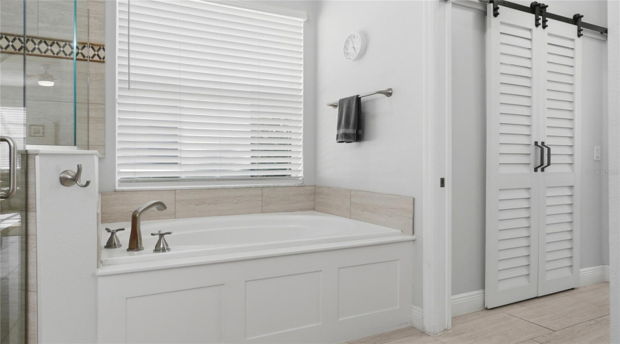 DAVENPORT, Florida 33897, 4 Bedrooms Bedrooms, ,3 BathroomsBathrooms,Residential,For Sale,TUPELO,0,MFRP4938218