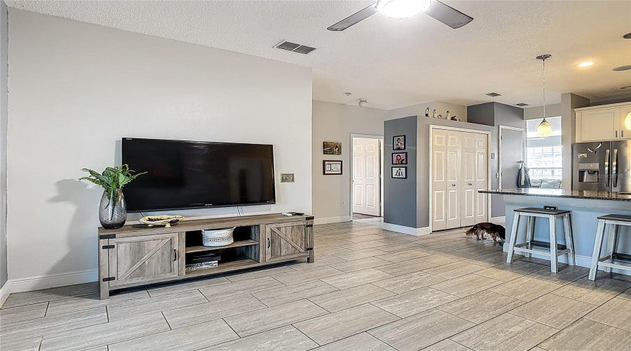 DAVENPORT, Florida 33896, 3 Bedrooms Bedrooms, ,2 BathroomsBathrooms,Residential,For Sale,PIANO,0,MFRS5146306