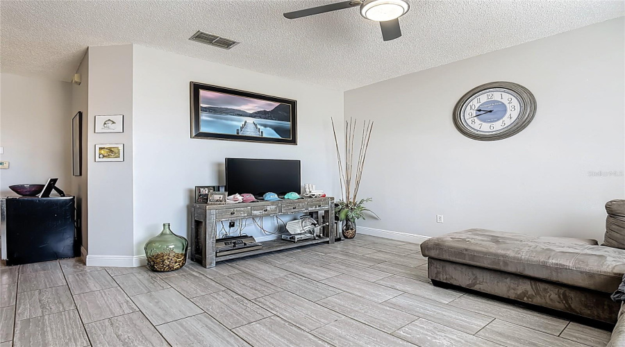 DAVENPORT, Florida 33896, 3 Bedrooms Bedrooms, ,2 BathroomsBathrooms,Residential,For Sale,PIANO,0,MFRS5146306