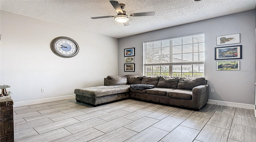 DAVENPORT, Florida 33896, 3 Bedrooms Bedrooms, ,2 BathroomsBathrooms,Residential,For Sale,PIANO,0,MFRS5146306