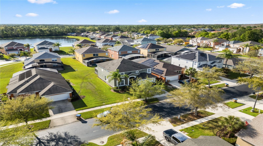 KISSIMMEE, Florida 34746, 8 Bedrooms Bedrooms, ,4 BathroomsBathrooms,Residential,For Sale,BAREFOOT BEACH,0,MFRO6392103