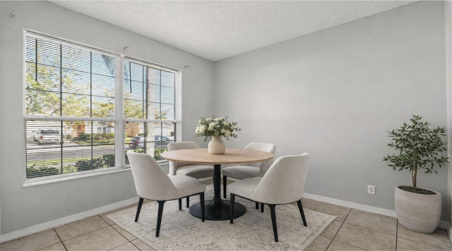 Kitchen Table Set - Virtually Staged