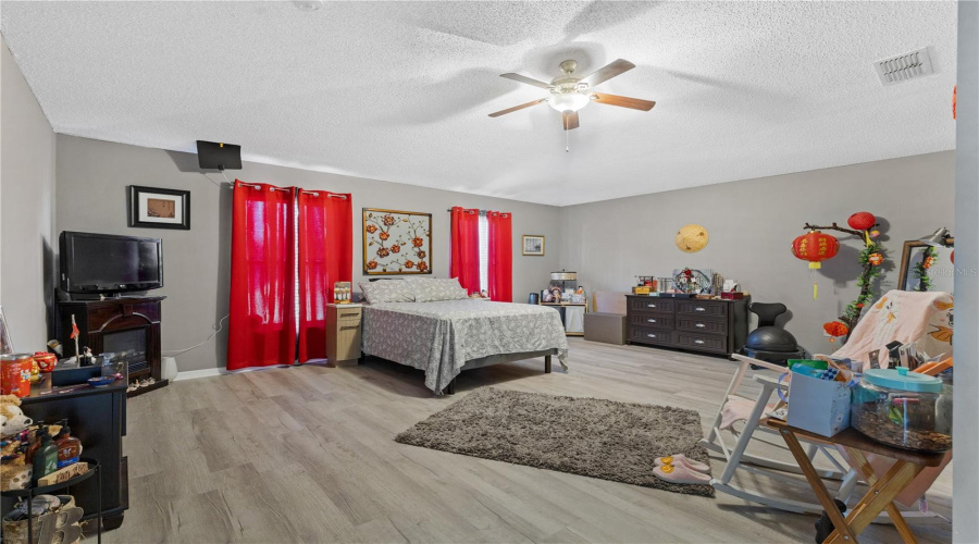 DAVENPORT, Florida 33837, 4 Bedrooms Bedrooms, ,2 BathroomsBathrooms,Residential,For Sale,LOBELIA,0,MFRS5138411