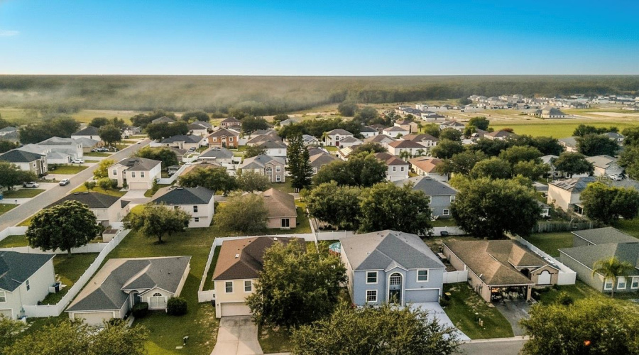 DAVENPORT, Florida 33837, 4 Bedrooms Bedrooms, ,2 BathroomsBathrooms,Residential,For Sale,LOBELIA,0,MFRS5138411