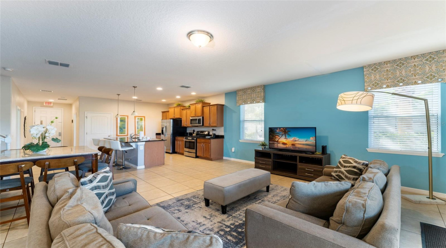 DAVENPORT, Florida 33896, 5 Bedrooms Bedrooms, ,5 BathroomsBathrooms,Residential,For Sale,TERRASONESTA,0,MFRS5146150