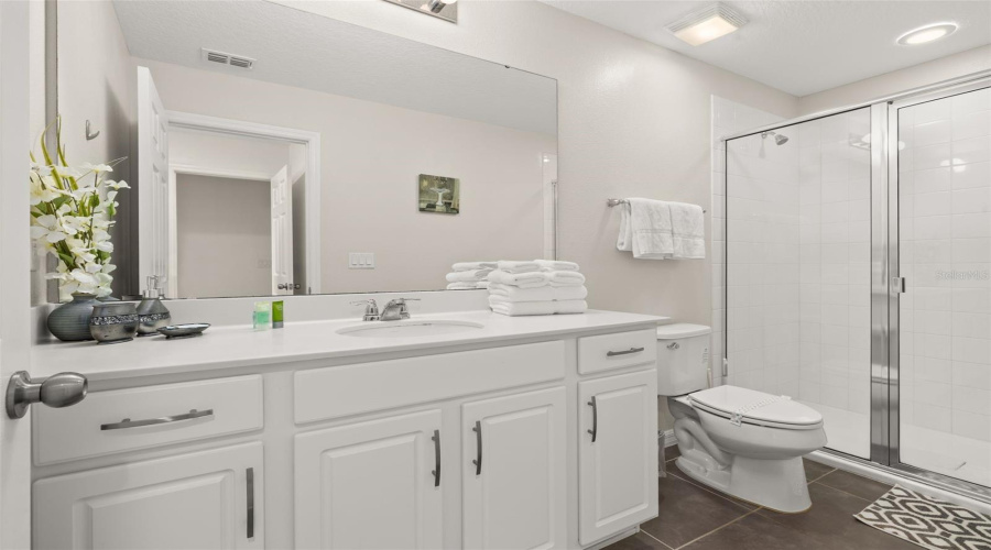 KISSIMMEE, Florida 34747, 5 Bedrooms Bedrooms, ,4 BathroomsBathrooms,Residential,For Sale,CAREY PALM,0,MFRS5146399