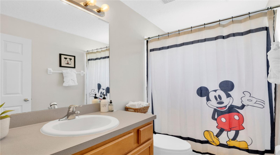 KISSIMMEE, Florida 34746, 7 Bedrooms Bedrooms, ,4 BathroomsBathrooms,Residential,For Sale,CASTAWAY BEACH,0,MFRO6393120