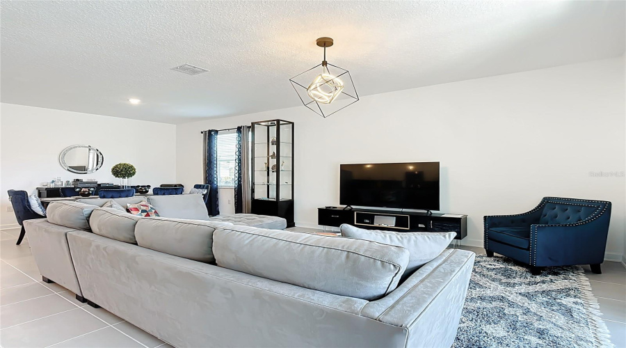 DAVENPORT, Florida 33837, 4 Bedrooms Bedrooms, ,3 BathroomsBathrooms,Residential,For Sale,REDBRIDGE,0,MFRS5146307