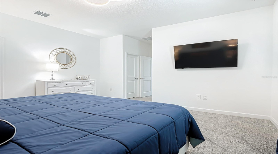 DAVENPORT, Florida 33837, 4 Bedrooms Bedrooms, ,3 BathroomsBathrooms,Residential,For Sale,REDBRIDGE,0,MFRS5146307