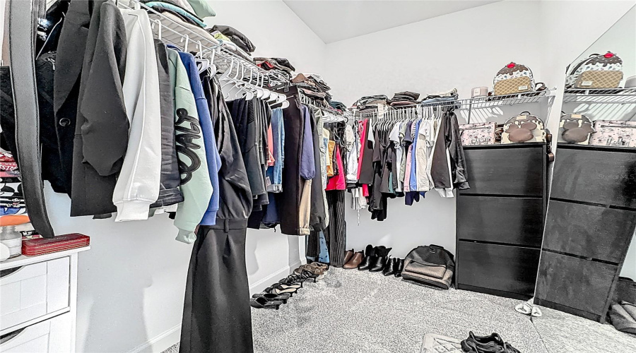 DAVENPORT, Florida 33837, 4 Bedrooms Bedrooms, ,3 BathroomsBathrooms,Residential,For Sale,REDBRIDGE,0,MFRS5146307