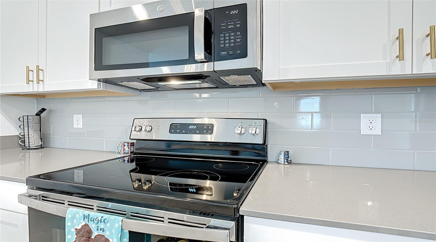 DAVENPORT, Florida 33837, 4 Bedrooms Bedrooms, ,3 BathroomsBathrooms,Residential,For Sale,REDBRIDGE,0,MFRS5146307