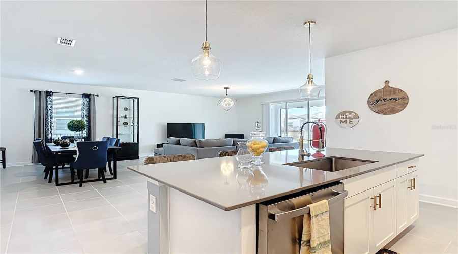 DAVENPORT, Florida 33837, 4 Bedrooms Bedrooms, ,3 BathroomsBathrooms,Residential,For Sale,REDBRIDGE,0,MFRS5146307