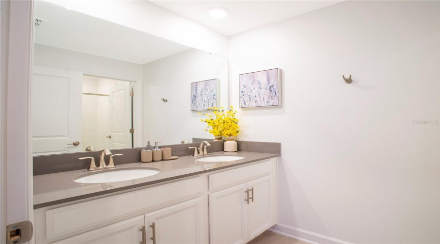 KISSIMMEE, Florida 34746, 4 Bedrooms Bedrooms, ,3 BathroomsBathrooms,Residential,For Sale,PARAGRAPH,0,MFRO6390218