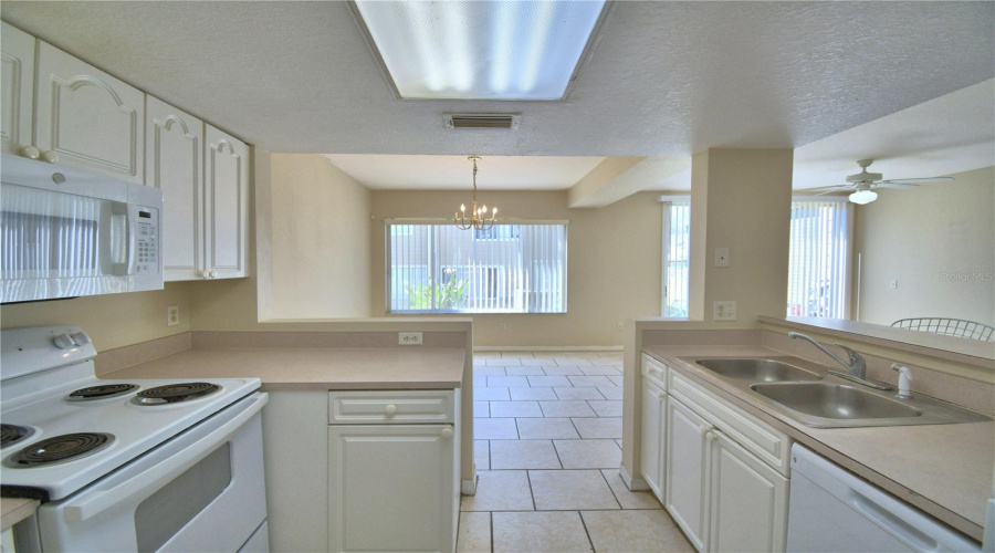 DAVENPORT, Florida 33897, 4 Bedrooms Bedrooms, ,3 BathroomsBathrooms,Residential,For Sale,AUSTRALIAN,0,MFRO6392472