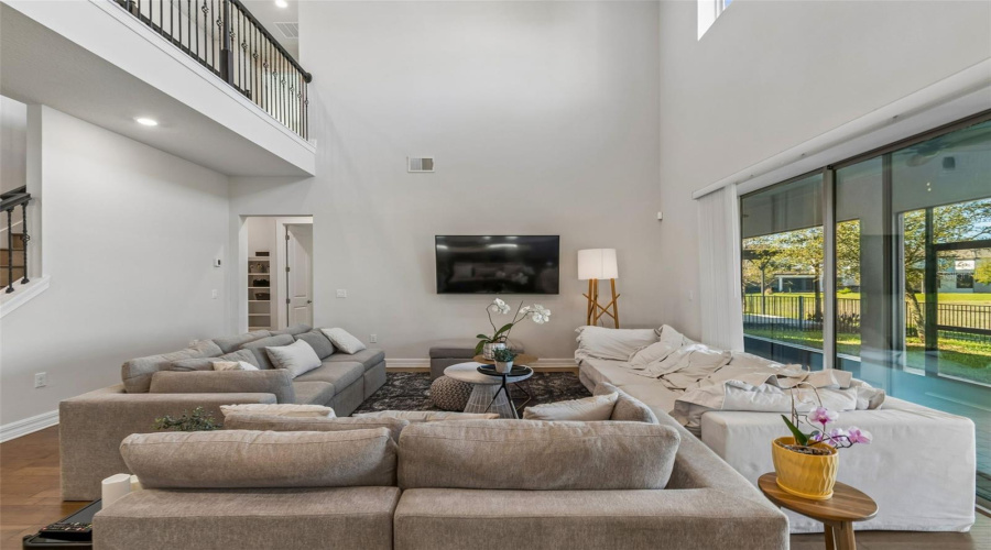 ORLANDO, Florida 32836, 4 Bedrooms Bedrooms, ,4 BathroomsBathrooms,Residential,For Sale,WOODLAND FOREST,0,MFRO6393453