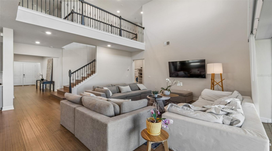 ORLANDO, Florida 32836, 4 Bedrooms Bedrooms, ,4 BathroomsBathrooms,Residential,For Sale,WOODLAND FOREST,0,MFRO6393453