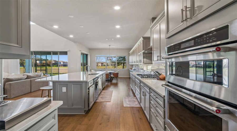 ORLANDO, Florida 32836, 4 Bedrooms Bedrooms, ,4 BathroomsBathrooms,Residential,For Sale,WOODLAND FOREST,0,MFRO6393453