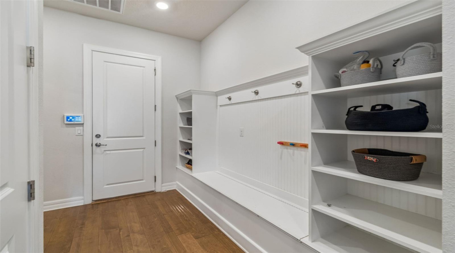 ORLANDO, Florida 32836, 4 Bedrooms Bedrooms, ,4 BathroomsBathrooms,Residential,For Sale,WOODLAND FOREST,0,MFRO6393453