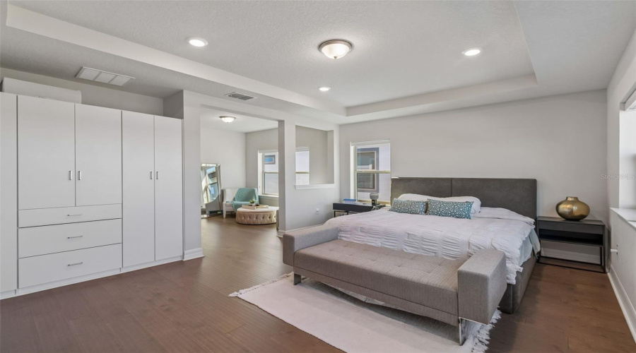 ORLANDO, Florida 32836, 4 Bedrooms Bedrooms, ,4 BathroomsBathrooms,Residential,For Sale,WOODLAND FOREST,0,MFRO6393453