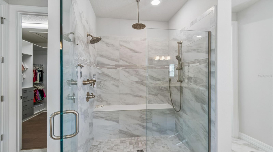 ORLANDO, Florida 32836, 4 Bedrooms Bedrooms, ,4 BathroomsBathrooms,Residential,For Sale,WOODLAND FOREST,0,MFRO6393453