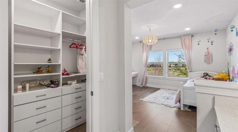 ORLANDO, Florida 32836, 4 Bedrooms Bedrooms, ,4 BathroomsBathrooms,Residential,For Sale,WOODLAND FOREST,0,MFRO6393453