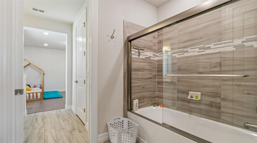 ORLANDO, Florida 32836, 4 Bedrooms Bedrooms, ,4 BathroomsBathrooms,Residential,For Sale,WOODLAND FOREST,0,MFRO6393453