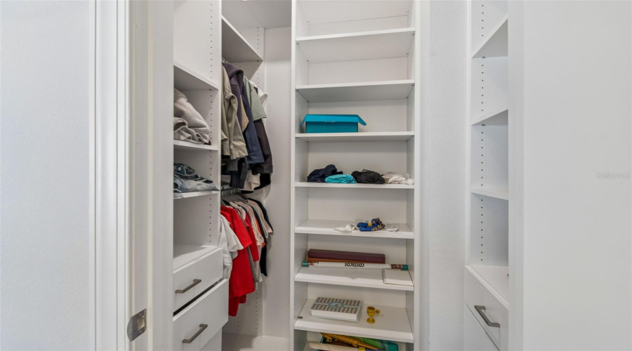 ORLANDO, Florida 32836, 4 Bedrooms Bedrooms, ,4 BathroomsBathrooms,Residential,For Sale,WOODLAND FOREST,0,MFRO6393453