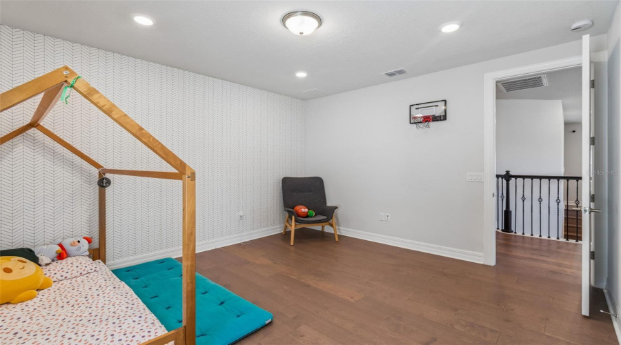 ORLANDO, Florida 32836, 4 Bedrooms Bedrooms, ,4 BathroomsBathrooms,Residential,For Sale,WOODLAND FOREST,0,MFRO6393453