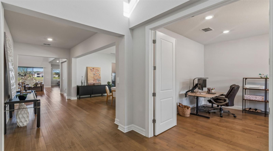 ORLANDO, Florida 32836, 4 Bedrooms Bedrooms, ,4 BathroomsBathrooms,Residential,For Sale,WOODLAND FOREST,0,MFRO6393453