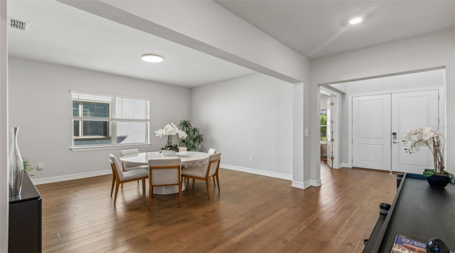 ORLANDO, Florida 32836, 4 Bedrooms Bedrooms, ,4 BathroomsBathrooms,Residential,For Sale,WOODLAND FOREST,0,MFRO6393453