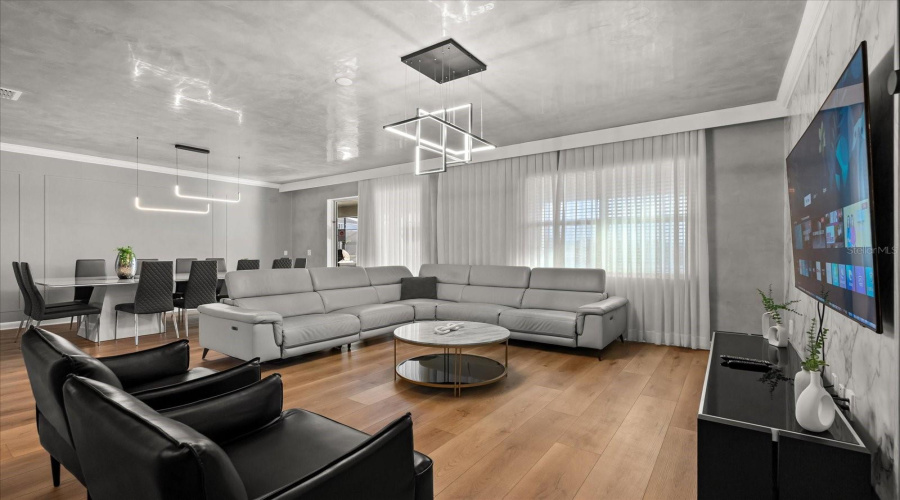 KISSIMMEE, Florida 34746, 8 Bedrooms Bedrooms, ,5 BathroomsBathrooms,Residential,For Sale,PROLOGUE,0,MFRO6393364