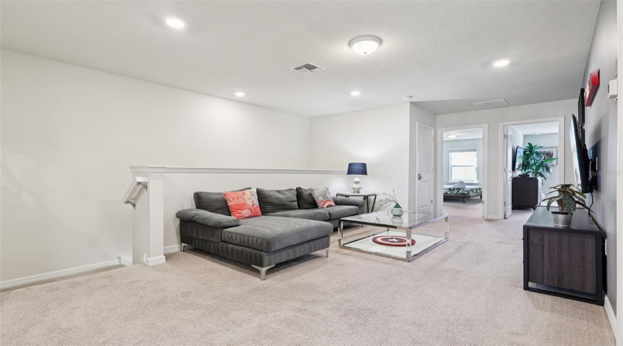 DAVENPORT, Florida 33897, 5 Bedrooms Bedrooms, ,4 BathroomsBathrooms,Residential,For Sale,JETTY WAY,0,MFRV4948120