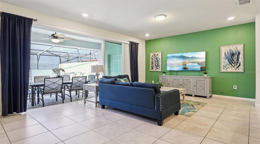 DAVENPORT, Florida 33897, 5 Bedrooms Bedrooms, ,4 BathroomsBathrooms,Residential,For Sale,JETTY WAY,0,MFRV4948120