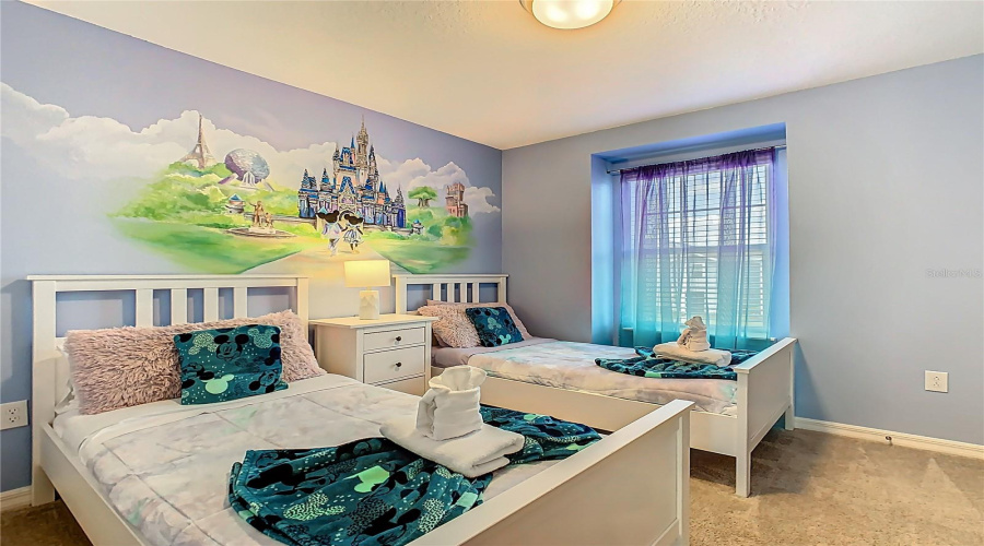 DAVENPORT, Florida 33897, 5 Bedrooms Bedrooms, ,4 BathroomsBathrooms,Residential,For Sale,PARADISE,0,MFRO6393500