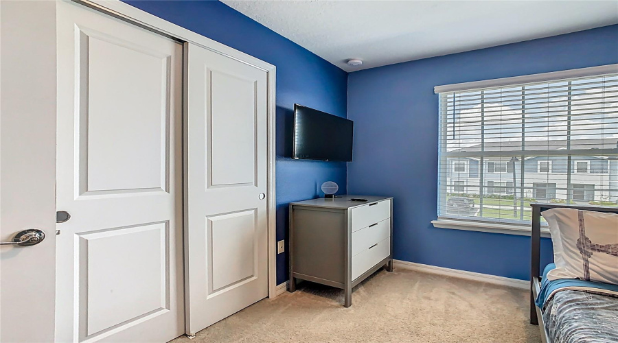 DAVENPORT, Florida 33897, 5 Bedrooms Bedrooms, ,4 BathroomsBathrooms,Residential,For Sale,PARADISE,0,MFRO6393500