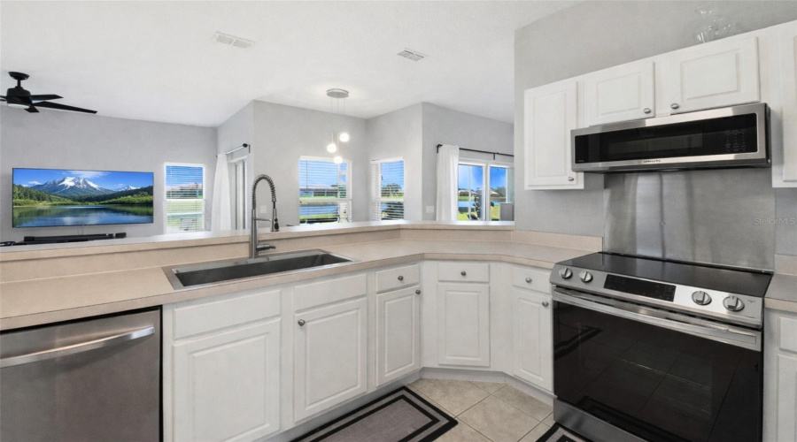 KISSIMMEE, Florida 34746, 3 Bedrooms Bedrooms, ,2 BathroomsBathrooms,Residential,For Sale,NORTHWOODS,0,MFRO6392032