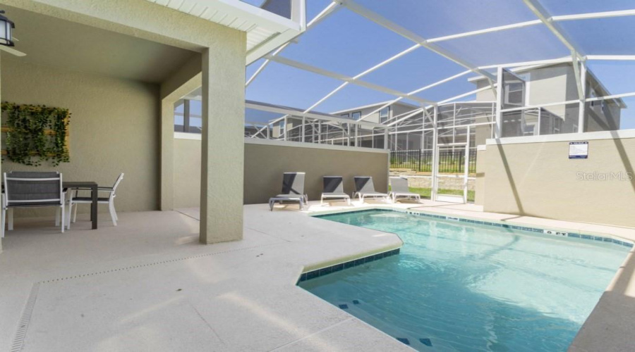 DAVENPORT, Florida 33896, 4 Bedrooms Bedrooms, ,3 BathroomsBathrooms,Residential,For Sale,SPLASH SHOT,0,MFRO6393859