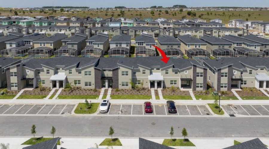 DAVENPORT, Florida 33896, 4 Bedrooms Bedrooms, ,3 BathroomsBathrooms,Residential,For Sale,SPLASH SHOT,0,MFRO6393859