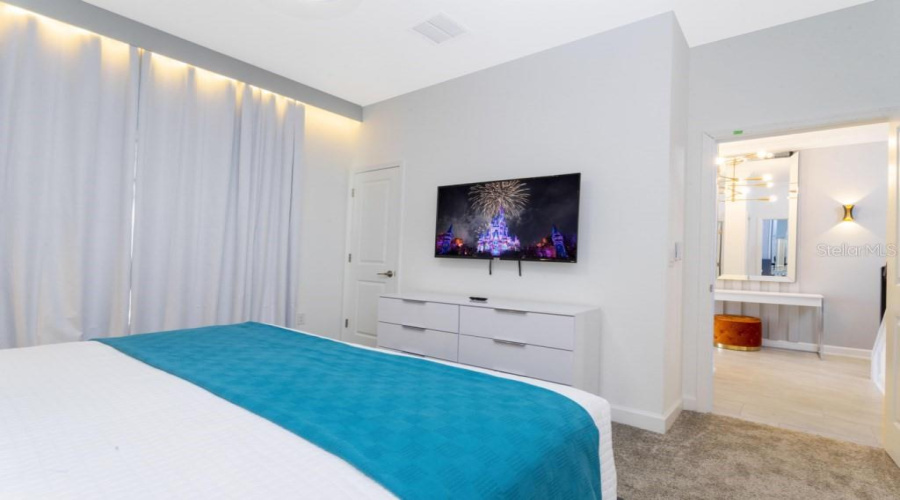 DAVENPORT, Florida 33896, 4 Bedrooms Bedrooms, ,3 BathroomsBathrooms,Residential,For Sale,SPLASH SHOT,0,MFRO6393859