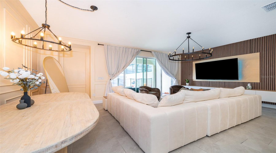 KISSIMMEE, Florida 34747, 5 Bedrooms Bedrooms, ,4 BathroomsBathrooms,Residential,For Sale,TROPICAL PALMS,0,MFRO6325817