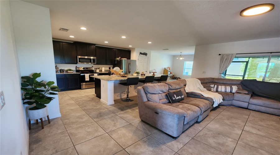 DAVENPORT, Florida 33837, 4 Bedrooms Bedrooms, ,3 BathroomsBathrooms,Residential,For Sale,ANNABELLE,0,MFRS5122656