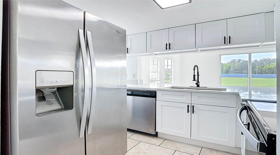 DAVENPORT, Florida 33897, 4 Bedrooms Bedrooms, ,3 BathroomsBathrooms,Residential,For Sale,COCO PLUM,0,MFRS5146318