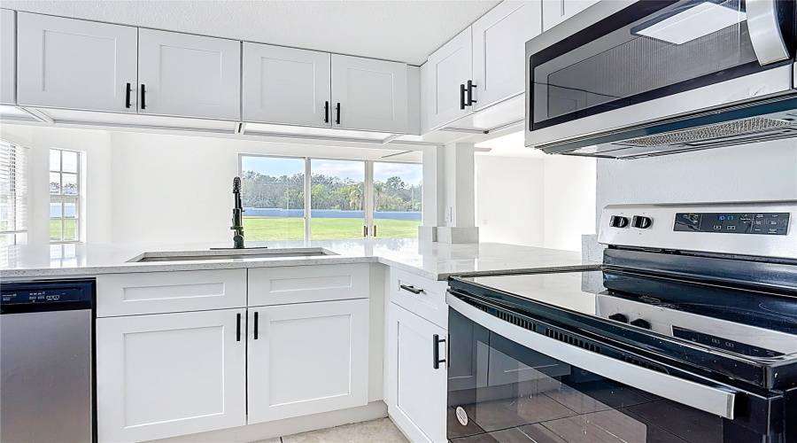 DAVENPORT, Florida 33897, 4 Bedrooms Bedrooms, ,3 BathroomsBathrooms,Residential,For Sale,COCO PLUM,0,MFRS5146318