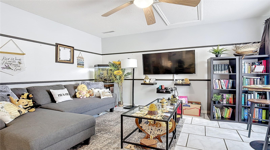 DAVENPORT, Florida 33897, 4 Bedrooms Bedrooms, ,3 BathroomsBathrooms,Residential,For Sale,COCO PLUM,0,MFRS5146318