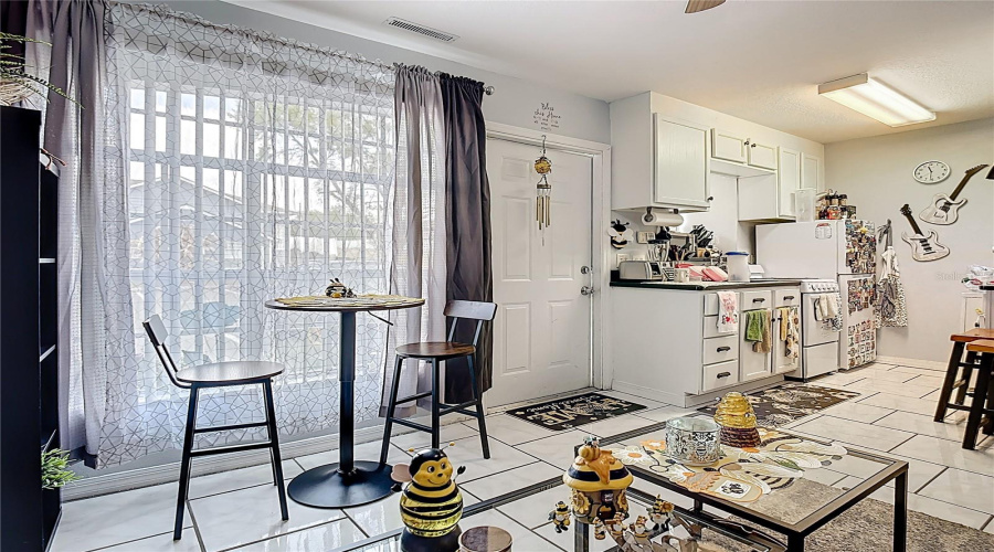 DAVENPORT, Florida 33897, 4 Bedrooms Bedrooms, ,3 BathroomsBathrooms,Residential,For Sale,COCO PLUM,0,MFRS5146318