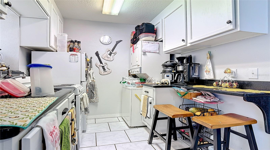 DAVENPORT, Florida 33897, 4 Bedrooms Bedrooms, ,3 BathroomsBathrooms,Residential,For Sale,COCO PLUM,0,MFRS5146318