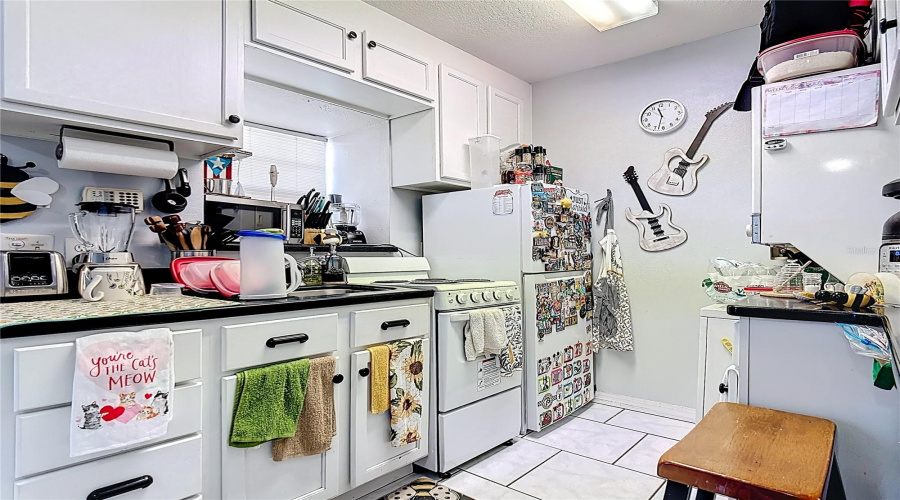 DAVENPORT, Florida 33897, 4 Bedrooms Bedrooms, ,3 BathroomsBathrooms,Residential,For Sale,COCO PLUM,0,MFRS5146318