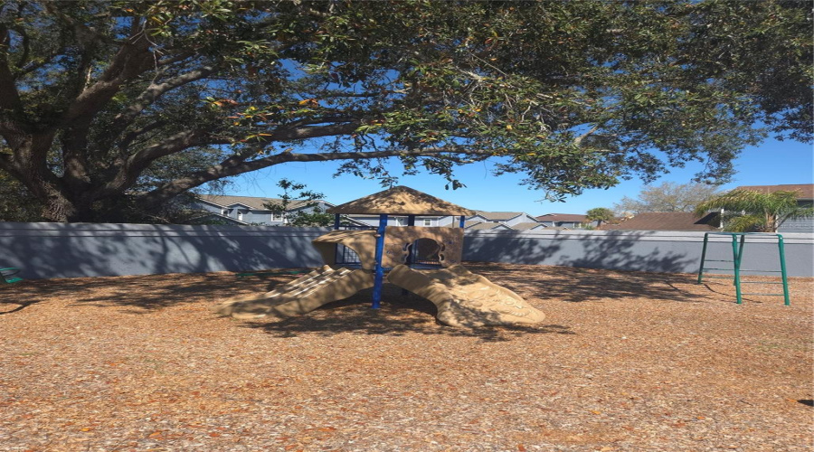 DAVENPORT, Florida 33897, 4 Bedrooms Bedrooms, ,3 BathroomsBathrooms,Residential,For Sale,COCO PLUM,0,MFRS5146318